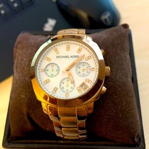 Pearl face Michael Kors #Runway rose gold #LikeNew w/ original box & tags